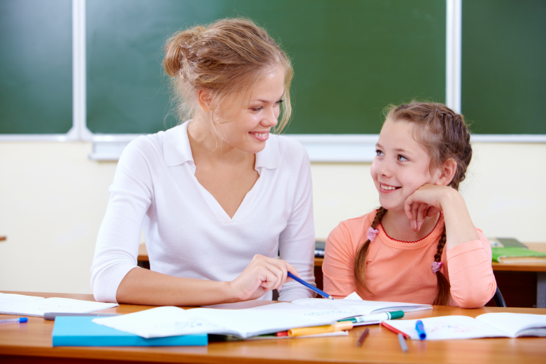 Асистент вчителя: обов’язки, навантаження, оплата праці та відмінність від асистента дитини